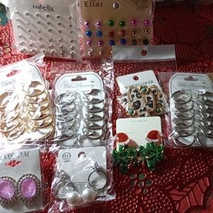 Earrings 8 Packs Of Assorted Costume Jewelry Silver and Gold